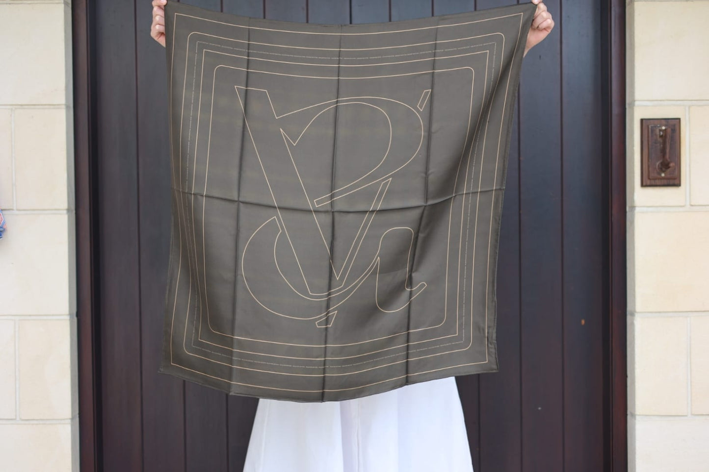 BASIC BLACK OLIVE & PASTEL BROWN